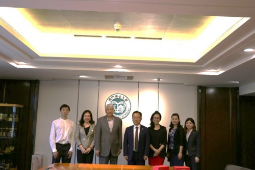 Representatives of China Life Insurance (Overseas) Co., Ltd. Macau Branch and China Guangfa Bank (Ma...